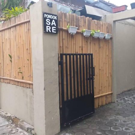 Pondok Sare Albergue Yogyakarta Exterior foto
