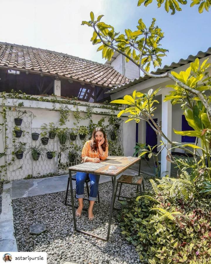 Pondok Sare Albergue Yogyakarta Exterior foto